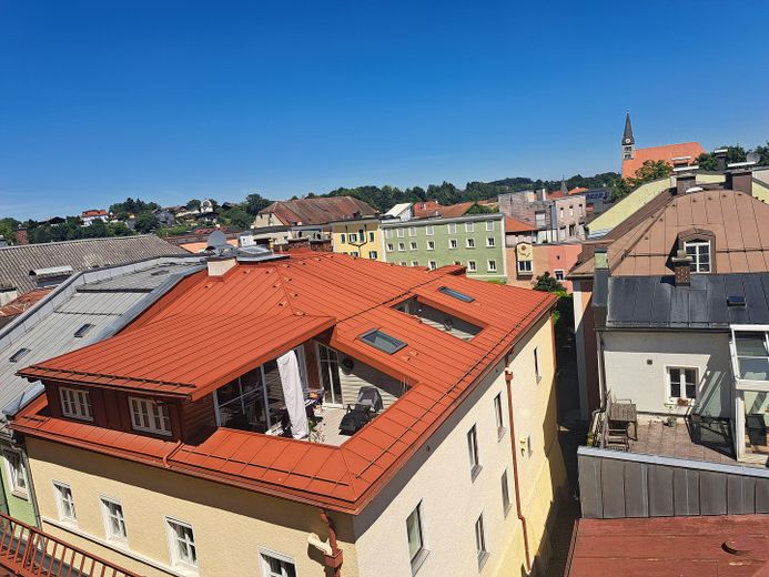 Großzügige Dachgeschoßwohnung – 2 Dachterrassen