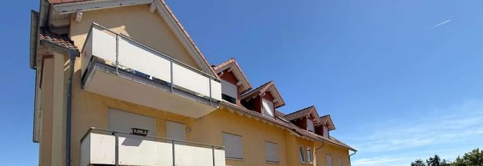 3-Zimmer-Wohnung mit Südbalkon, 89 m² Wohnfläche, Einbauküche - inklusive 2 Stellplätzen & Keller
