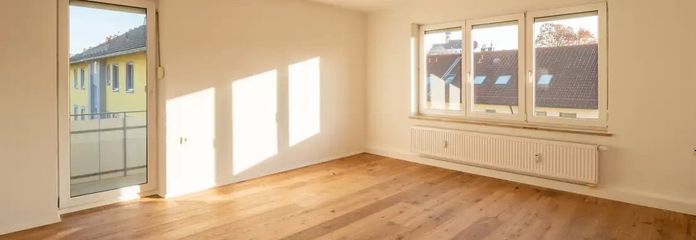 Wohnjuwel - helle, zentrale &amp; modernisierte 4 Zi in Marktoberdorf – Wohnzimmer