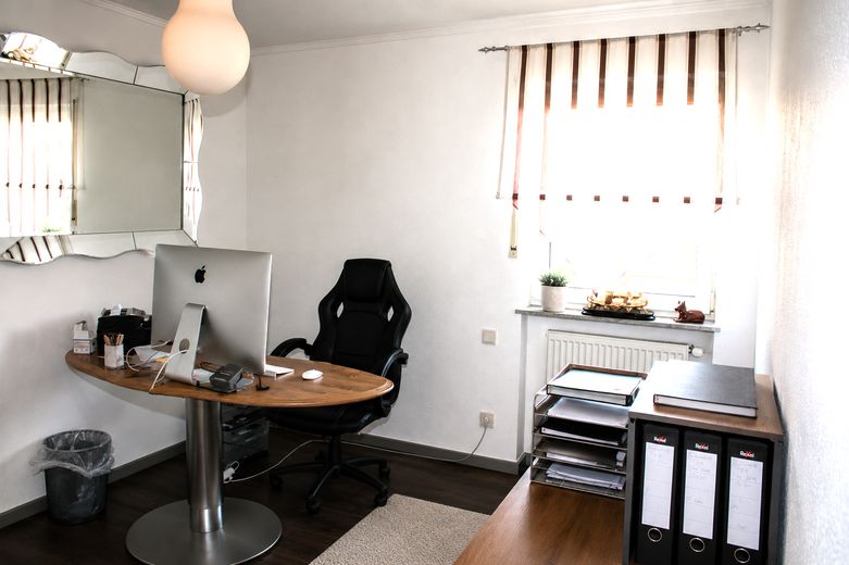 Großzügige Etagenwohnung in Fürth-Stadeln – Attraktive Kapitalanlage o. Eigennutzung – Arbeits/Kinderzimmer