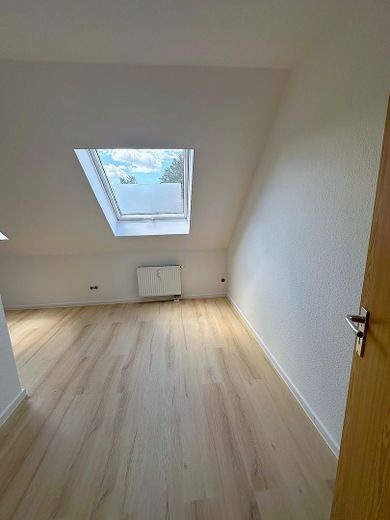 Gemütlicher Rückzugsort in Zossen: 3 Zimmer, Terrasse und See direkt vor der Tür – Kinderzimmer