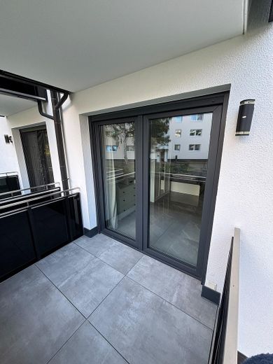 Beautiful 1-room apartment "for rent to students only" – Balkon