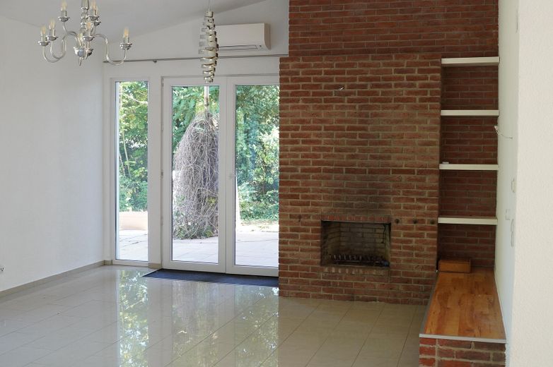 Villa en ubicación privilegiada de Wo-Herrnsheim con gran jardín A + – Kamin im Wohnzimmer