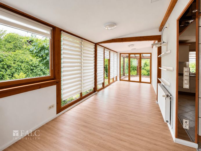 Gartenidylle mit Wintergarten-charmantes Einfamilienhaus zum Wohlfühlen in der Nähe von Langen – Wohnküche (Platz für einen großen Esstisch)