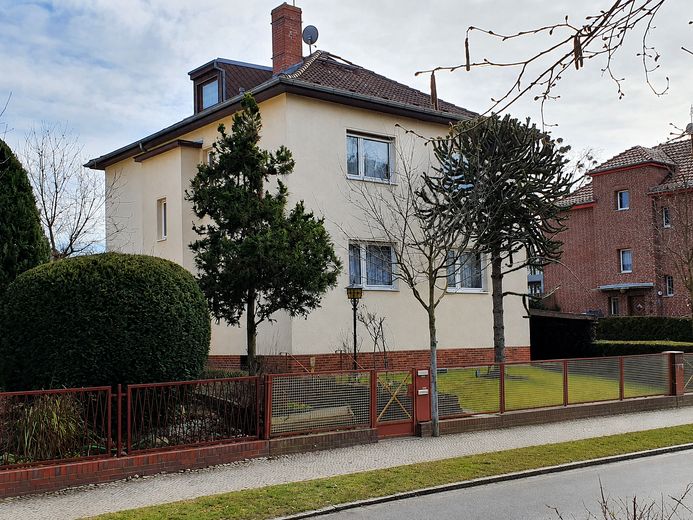 Casa per più generazioni con due unità abitative separate – Foto 1