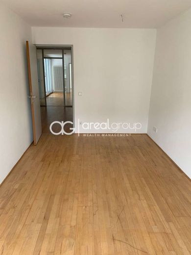 * 4 Zimmer * 2 Badezimmer * 2 Loggias * TOP-Lage * – Kinderzimmer