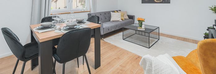 Wohnzimmer mit Esstisch