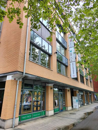 Emplacement idéal pour votre entreprise : local commercial au cœur de Böblingen – Photo 1