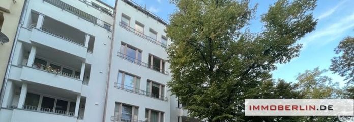 IMMOBERLIN.DE - Komfortable Wohnung im KfW-55-Haus mit Balkon & Loggia beim Ortskern nahe WISTA