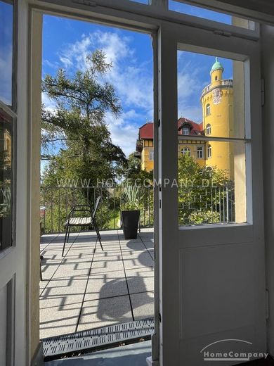 20426K1R HomeCompany Dresden Möbliert/Furnished 1,5 Zimmer Apartment mit Dachterrasse in Dresden-Loschwitz max. 2 Personen – 05bee9932983d5a76ded3664cf2dec78c58dbe43.jpg