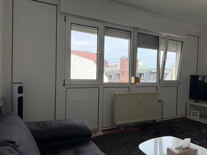 Modern/quiet 1-room apartment with fitted kitchen in central location in Fürth – Foto 2