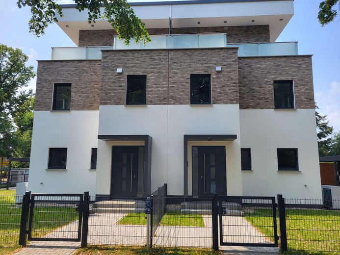 Citylage Falkensee - Doppelhaushälfte mit Dachterrasse für Selbstnutzer oder Anleger – फोटो 3