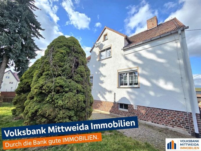 Großzügiges Einfamilienhaus mit Terrasse, Garten und viel Potenzial in Langenleuba-Oberhain! – फोटो 1