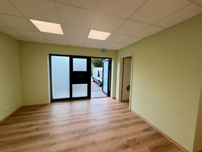 Moderne Gewerbefläche – Perfekt für Tagespflege, Arztpraxis, Kanzlei oder Therapiezentrum – Aufenthalt Kinder