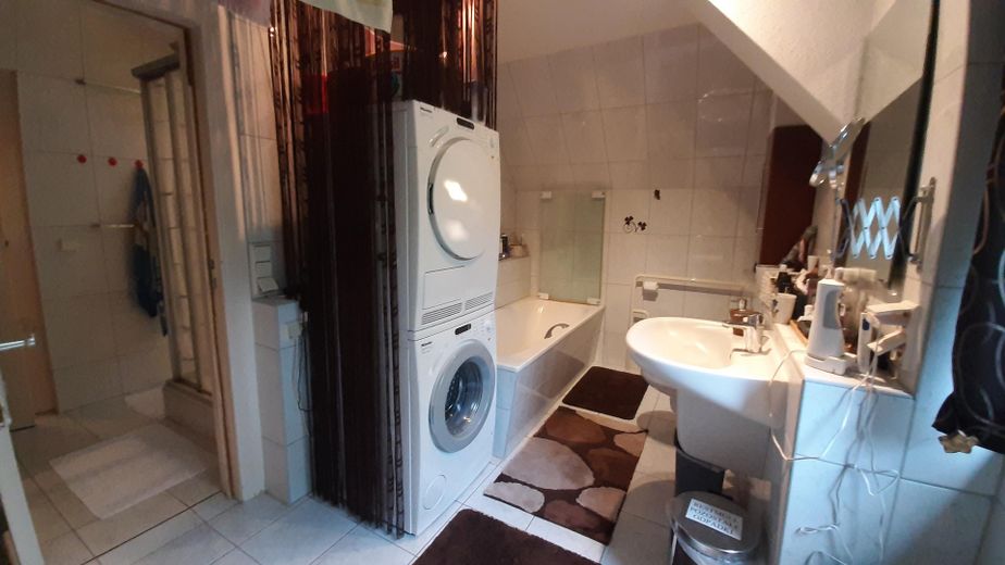 26 Badezimmer mit WC & Bidet