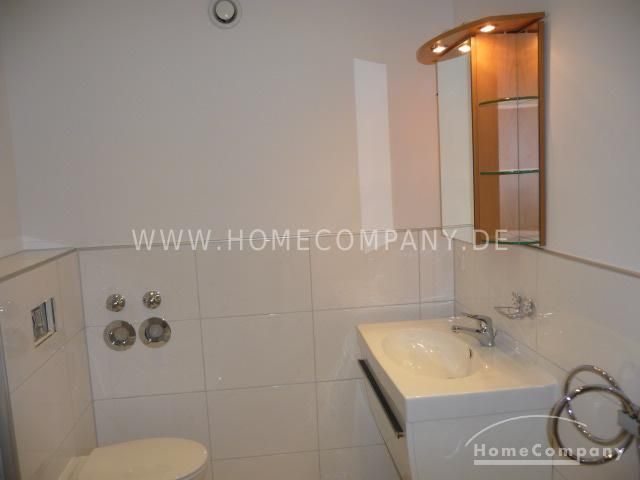 3 Zi. Whg, saniert, möbliert,  Großes Wohn/Esszimmer (60 qm),  2 Balkone PKW Stellplatz vorhanden. – 71f95515cc14b1f09c38b0f7219c8da239e5c999.jpg