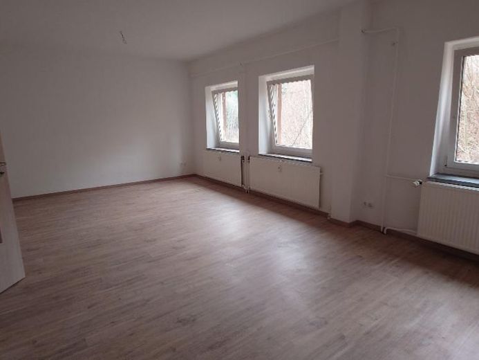 Saniert in 2022 - 4-Zimmer-EL-Maisonette-Whg. mit 2 Bädern – Photo 1