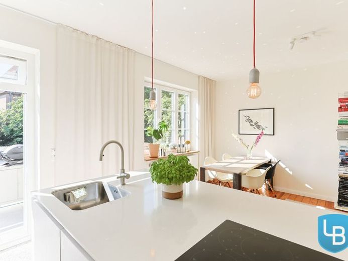 Perfekte Lage in Uni-Nähe – Top modernisierte 2,5-Zimmer-Wohnung mit Stellplatz, sofort bezugsfrei – Foto 1