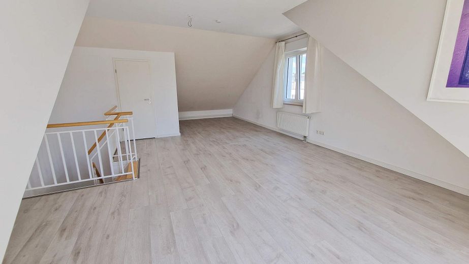 - Senza commissioni - Casa bifamiliare a basso consumo energetico con dotazioni di alta qualità presso il lago Öjendorfer – Studio (DG)