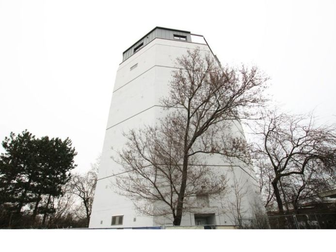 Abgeschlossener Lagerraum in Ludwigshafen mit ca. 7-9qm im sicheren Hochbunker zu vermieten – Foto 1