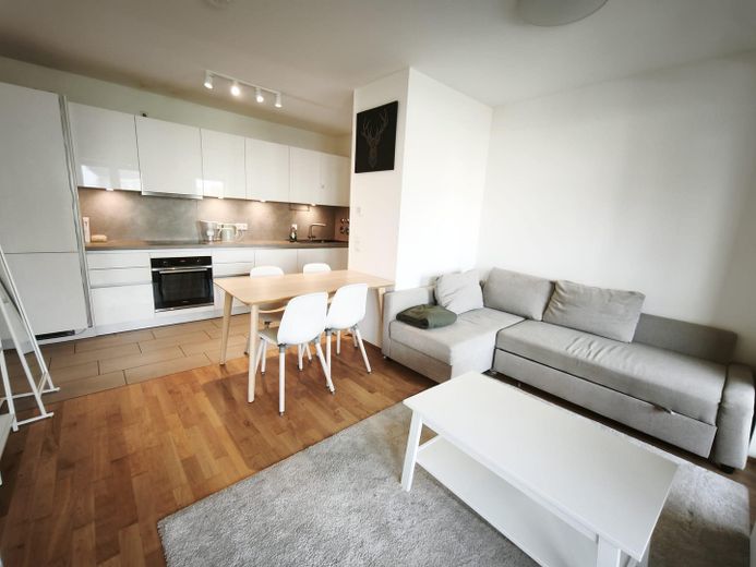 Droomachtig 2-kamerappartement op perfecte locatie voor de beurs: eersteklas verbindingen in het hart van Frankfurt – Foto 10