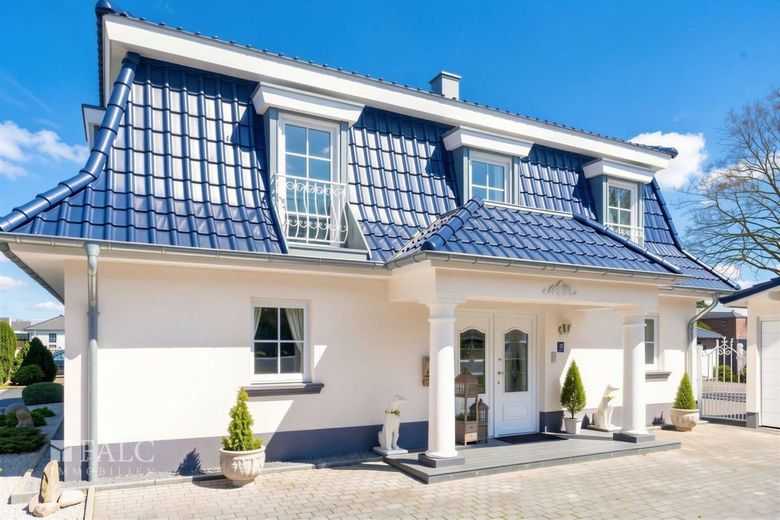 Exklusive Villa in Selfkant-Tüddern! – Frontansicht