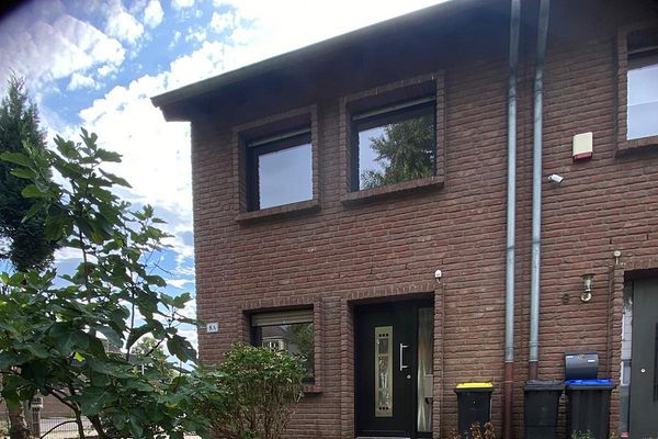 Reihenendhaus mit Garten, Garage und moderner Ausstattung – in Mönchengladbach