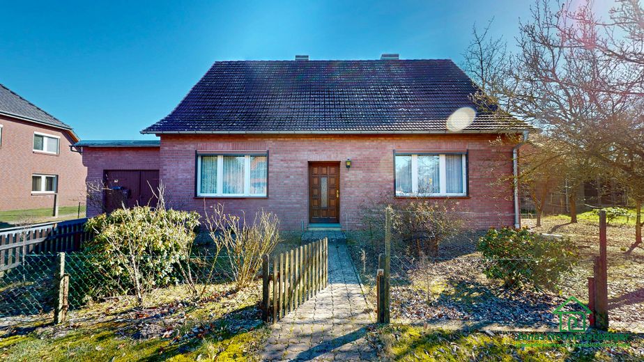 Straßenansicht