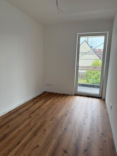 Appartamento di 4 locali al 1° piano - abitare moderno nel centro di Esslingen-Zell – 3. Zimmer mit Balkonzugang