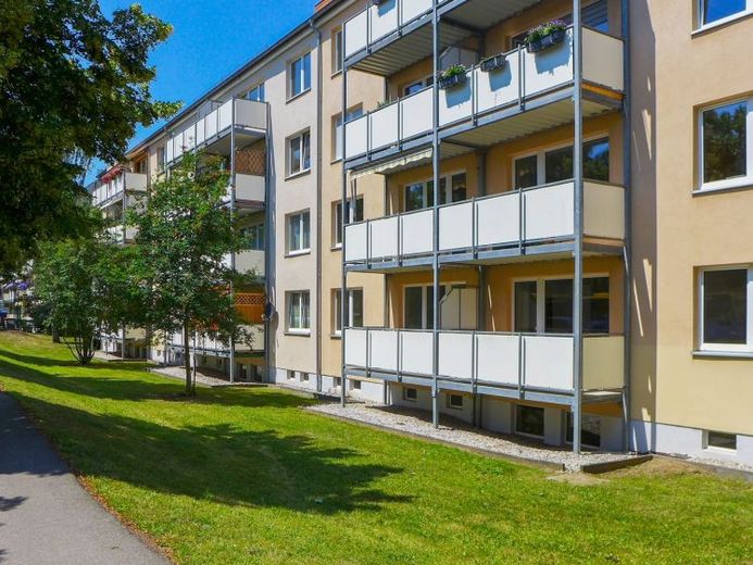 Erstbezug nach Renovierung +++ 3-Zimmer-Wohnung mit Balkon 1. OG – Foto 1