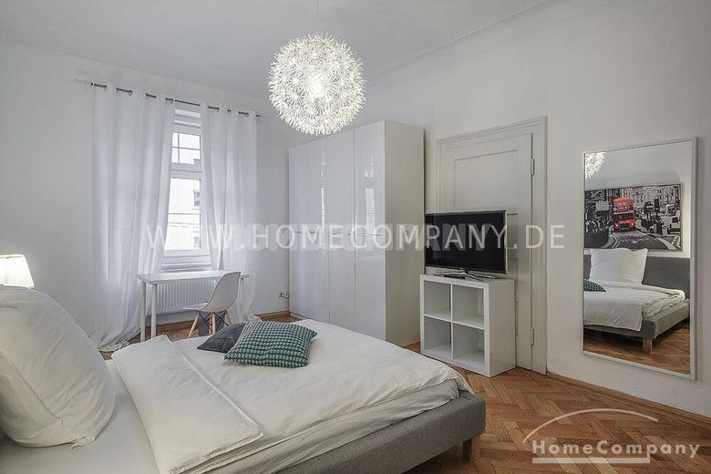 Exklusive 4-Zimmer-Altbauwohnung mit Balkon  &  Tiefgarage in Top-Lage – 8c6157c2e429cb074874819bd23ec2f9a58bf557.jpg