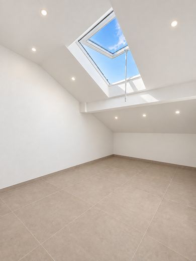 4-Zimmer-Traum mit Galeriefeeling, Fensterfront und Südbalkon – Kinderzimmer 1