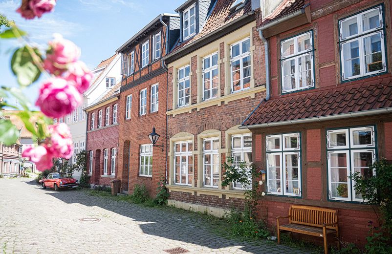Provisionsfrei - mit stabilem Cashflow und Entwicklungspotenzial – Straßenansicht 2