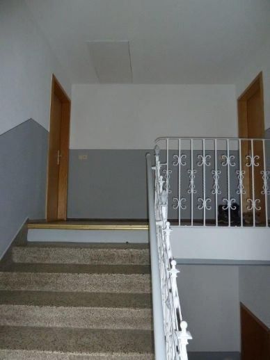 DG 4-Zimmer Maisonette mit Laminat und Südbalkon in zentraler Lage!!! – Treppenhaus 2