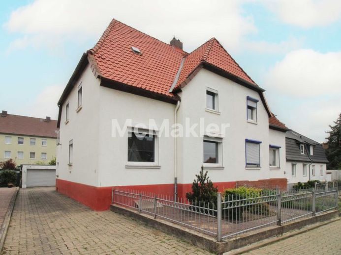 Charmante Doppelhaushälfte mit Ausbaupotenzial – Foto 1