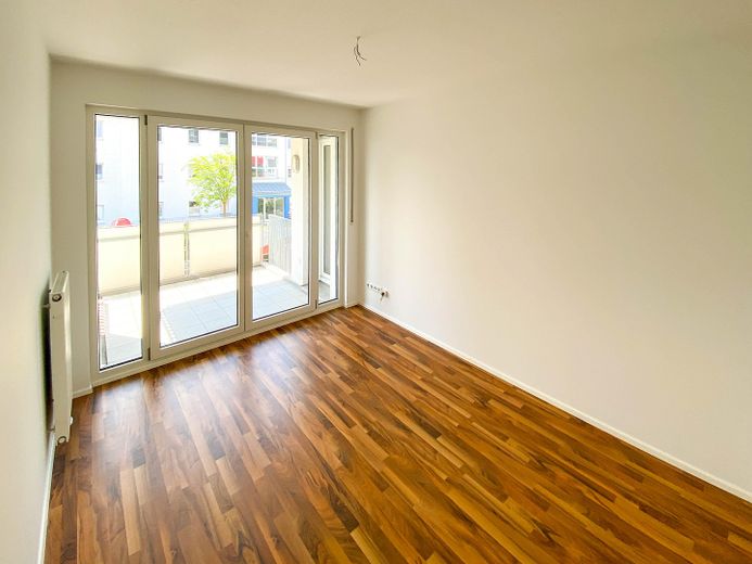 Lichtdurchflutete 3-Zimmer-Wohnung mit Westbalkon – Arbeits-/Kinderzimmer