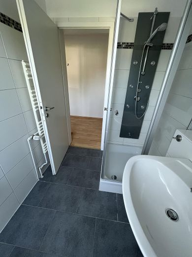 Maisonettewohnung in bester Lage von Schenefeld – Duschbad & Handtuchheizung