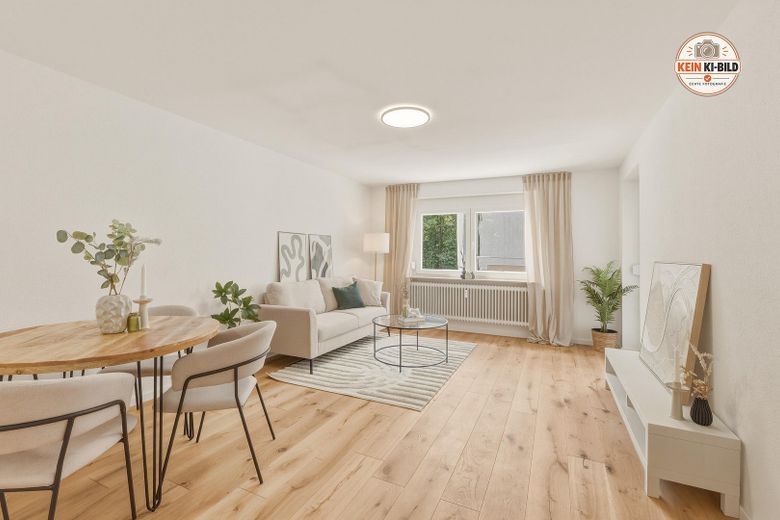Provisionsfreie 2-Zimmer-Wohnung in Reutlingen – sofort verfügbar – Wohn-/Essbereich