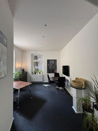 Büroräume im denkmalgeschützten Stilhaus in Duisburg Ruhort – Foto 8