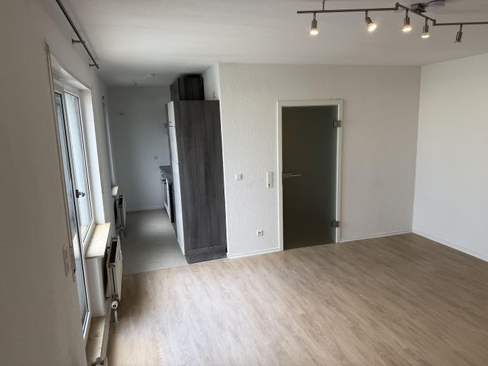 Exklusive 2-Zimmer-Wohnung mit großer Terrasse – komplett modernisiertes Bad in Karlsruhe-Neureut – फोटो 3
