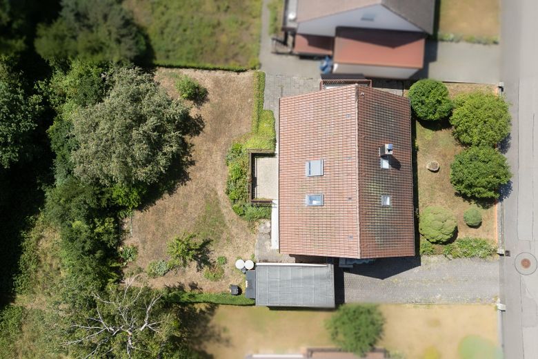 Provisionsfreies Einfamilienhaus mit Einliegerwohnung und Garage – Foto 6