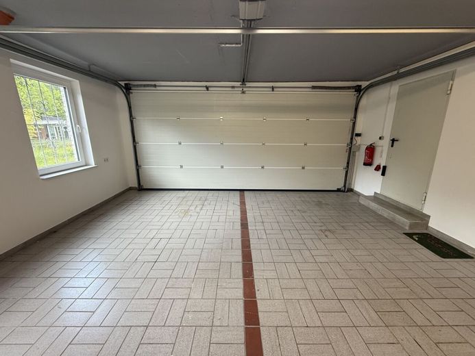 Moderner Wohntraum mit Einliegerwohnung und großer Sonnenterrasse im Speckmantel von Stadthagen – Doppelgarage