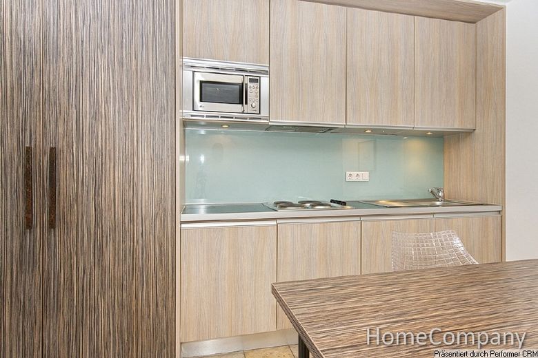 Außergewöhnliches Komfortapartment mit Balkon und Aufzug im Zentrum von Düsseldorf – 589605fe50669d7e1d4974130ae7169fab7ca9c4.jpg