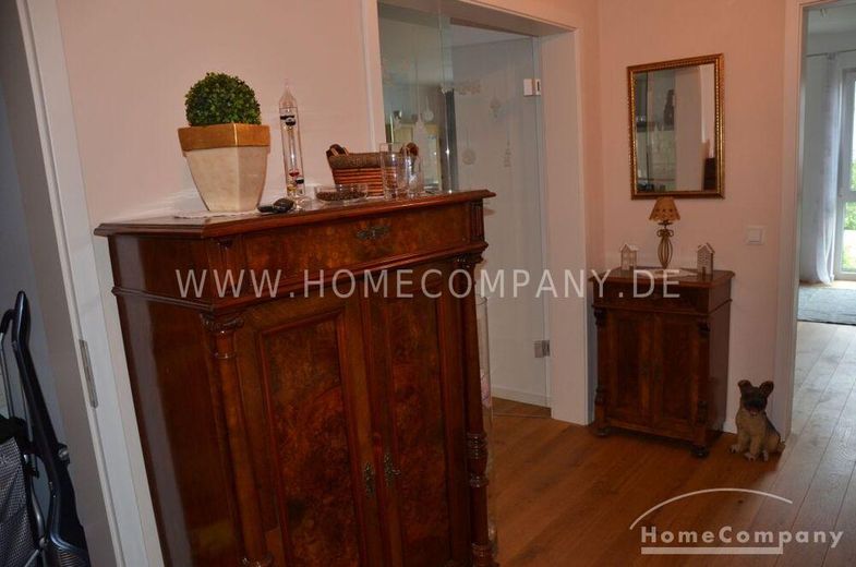 3 Zi.Whg., möbliert, 1. OG, mit gr. Balkon (Loggia), moderne Ausstattung. – 0f756bac5534fba60f30e3390dc7c9cdea33c917.jpg