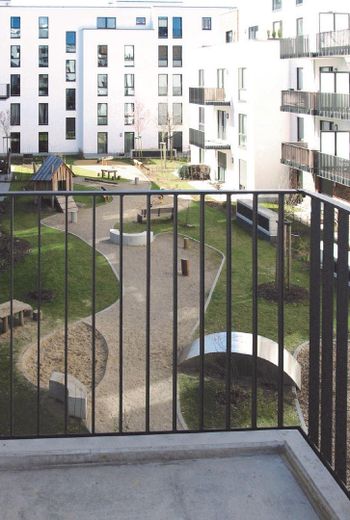 Appartamento di 3 locali di 92m² inondato di luce con 2 balconi, Ottensen/Othmarschen – Balkon zum Innenhof