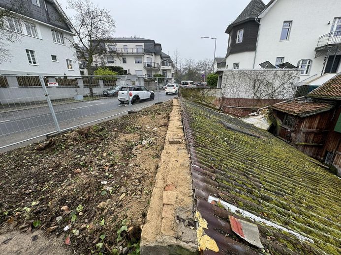 विसबाडेन-बिब्रिख: 499 m² दक्षिण ढलान वाला भूखंड – ध्वस्तीकरण स्वीकृत, कमीशन-मुक्त – फोटो 5
