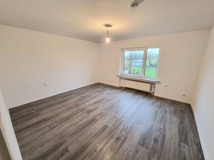 (AK5601) Ampio appartamento di 3 locali con terrazza esposta a sud. – Eltern