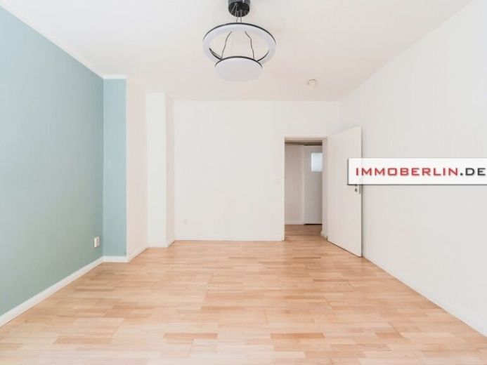IMMOBERLIN.DE - Atmospheric apartment near Kurfürstendamm – Foto 1