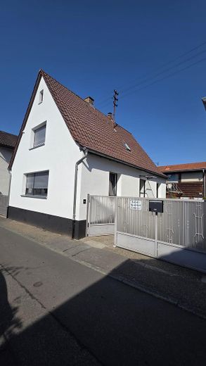 Modernisiertes Einfamilienhaus in Sandhausen – Terrasse, Garage & Smart Home – provisionsfrei – फोटो 3