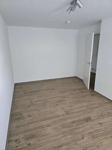 Schlaf- oder Arbeitszimmer 2